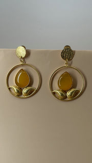 Kanika Amber Leaf Hoop Earrings - Eksundar