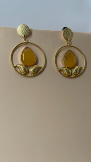 Kanika Amber Leaf Hoop Earrings - Eksundar