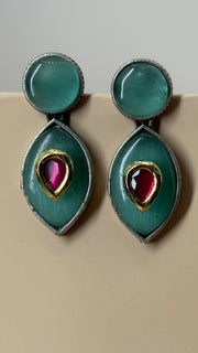 Tara Emerald Teardrop Earrings - Eksundar