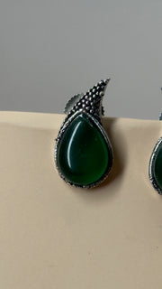 Vanya Green Teardrop Studs - Eksundar