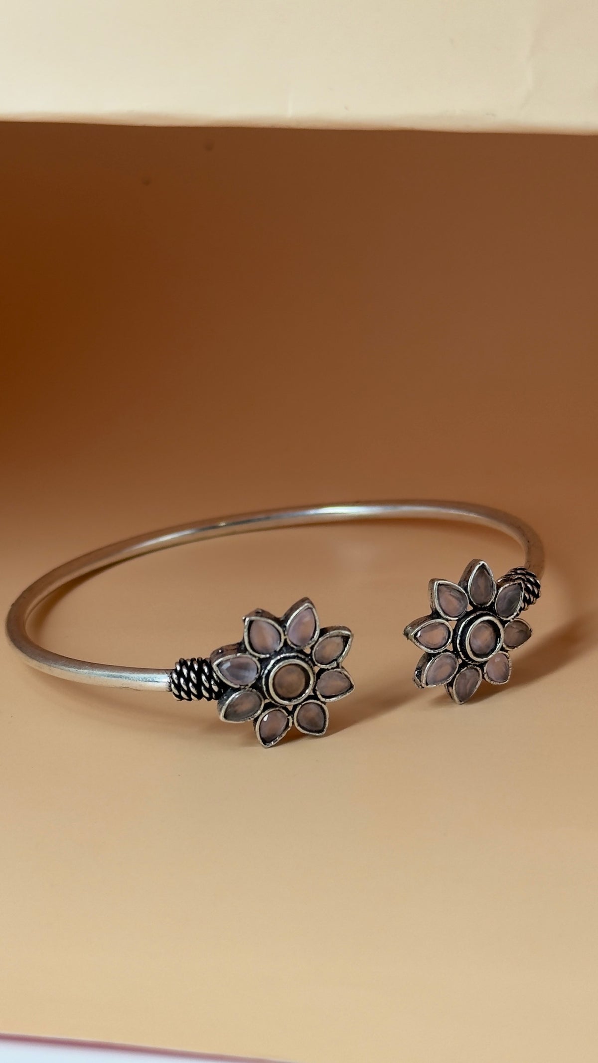 Pushpa Floral Bracelet - Eksundar