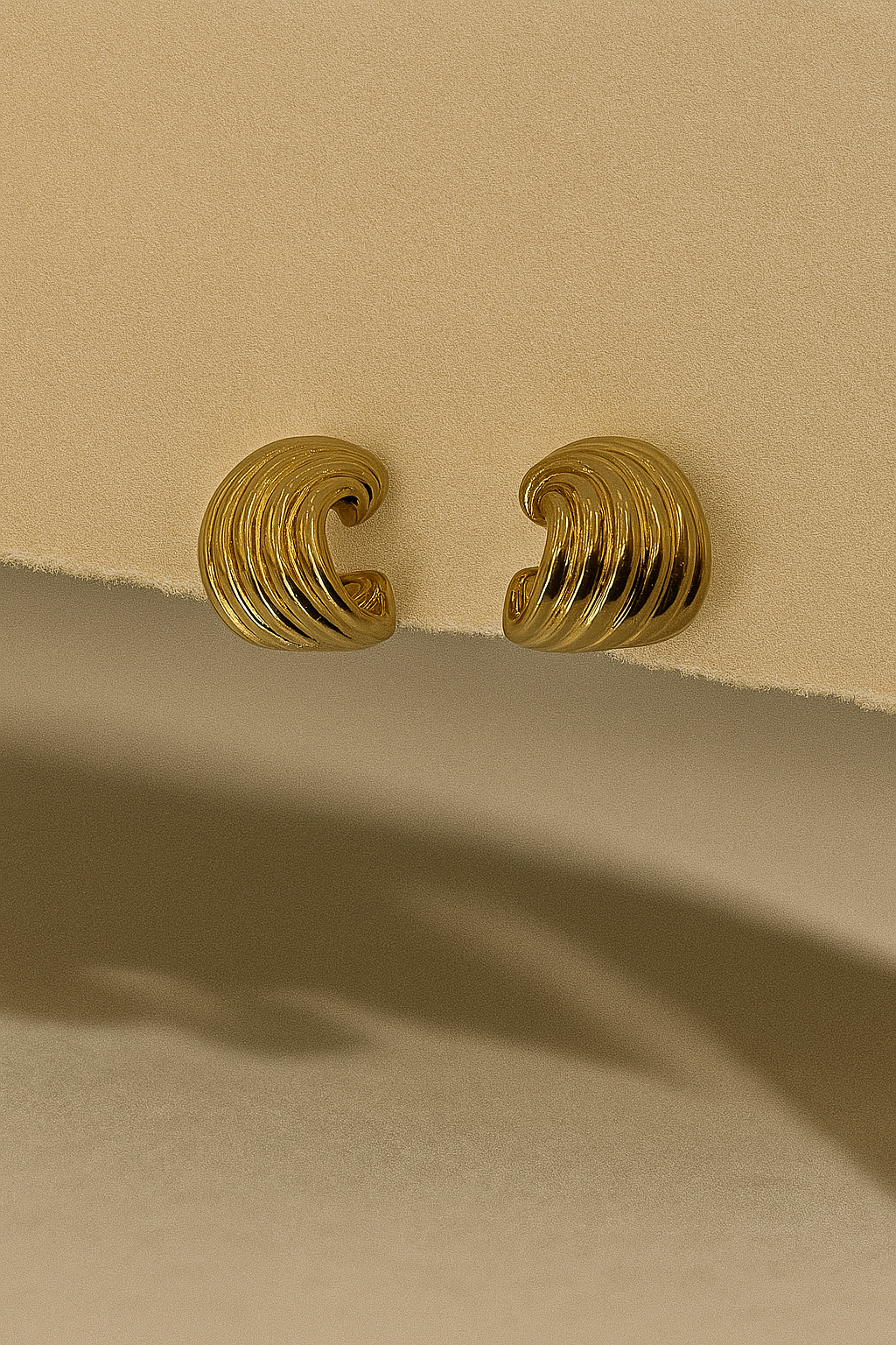 🌊 Golden Tide Hoops